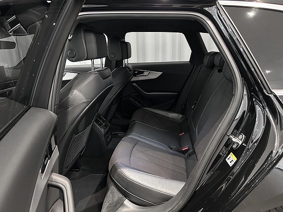Audi A4 9 of 16
