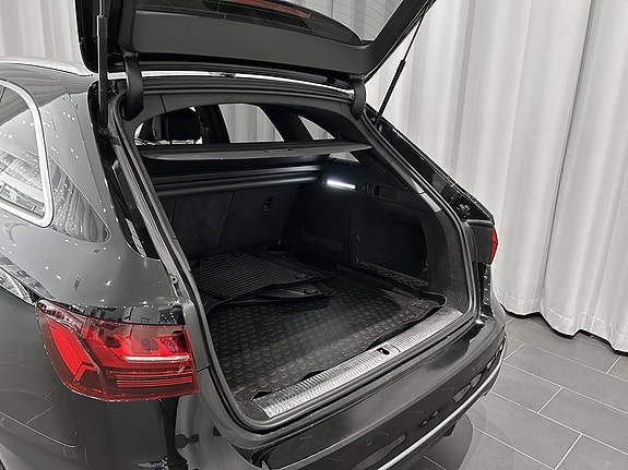 Audi A4 4 of 5