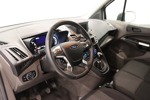 Ford Transit Connect 7 of 16