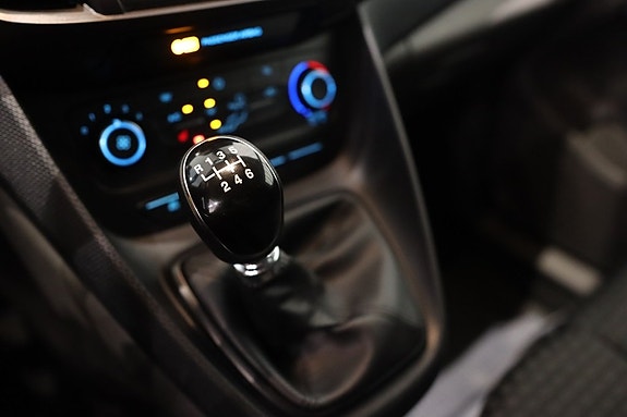 Ford Transit Connect 15 of 16