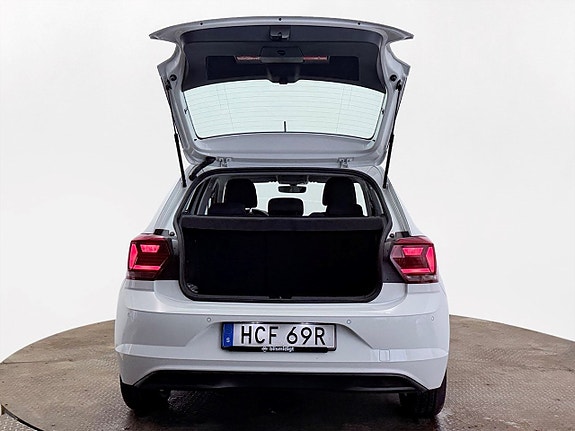 Volkswagen Polo 8 of 22