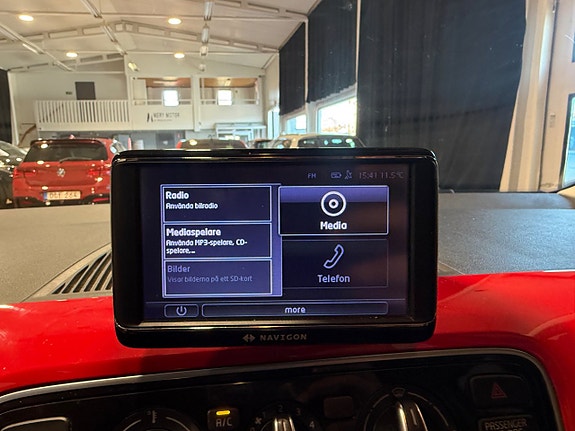 Volkswagen UP! 13 of 15