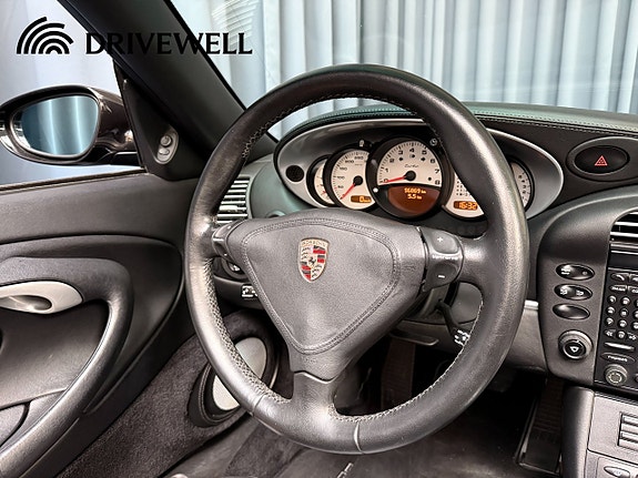 Porsche 911 14 of 30