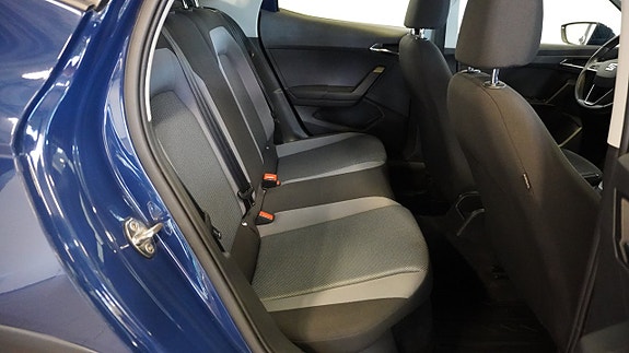 Seat Arona 10 of 20