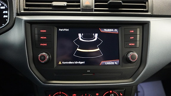 Seat Arona 16 of 20