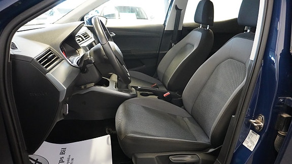 Seat Arona 8 of 20