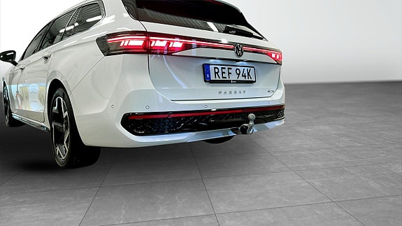 Volkswagen Passat 13 of 24