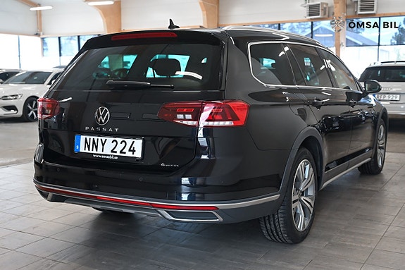 Volkswagen Passat Alltrack 4 of 5