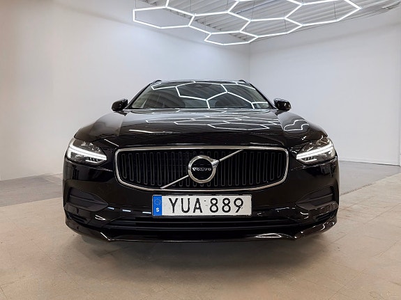Volvo V90 3 of 5