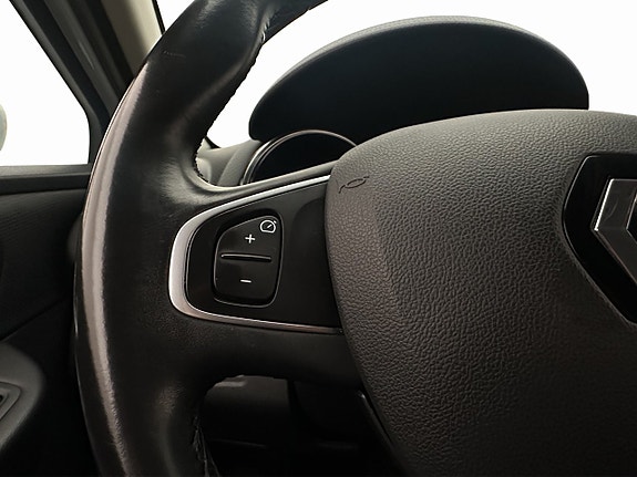 Renault Clio 16 of 30