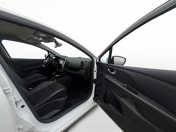 Renault Clio 26 of 30