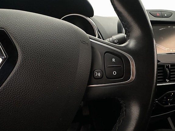 Renault Clio 18 of 30