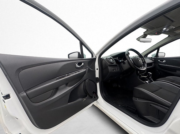 Renault Clio 10 of 30