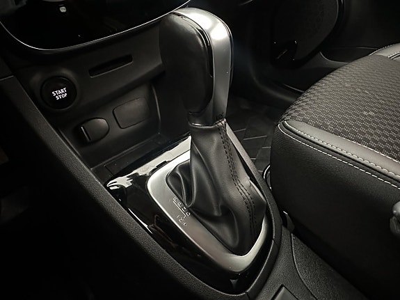Renault Clio 24 of 30