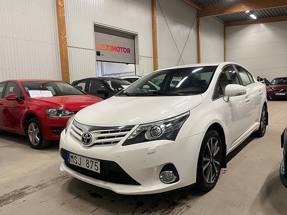 Toyota Avensis 6 of 16