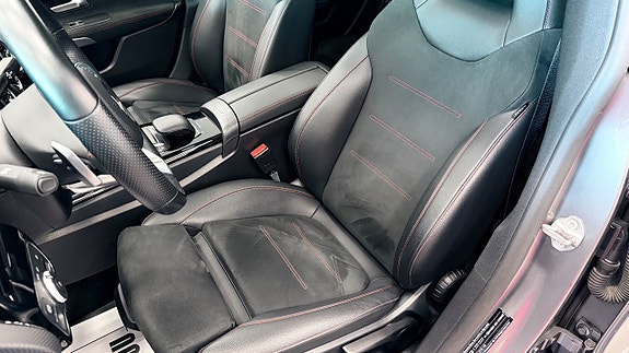 Mercedes-Benz CLA200 12 of 24