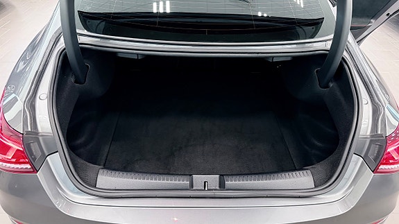 Mercedes-Benz CLA200 18 of 24