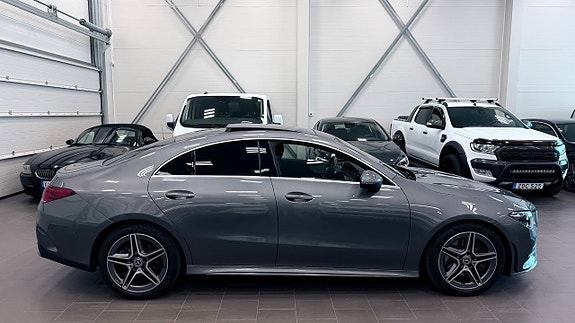 Mercedes-Benz CLA200 8 of 24