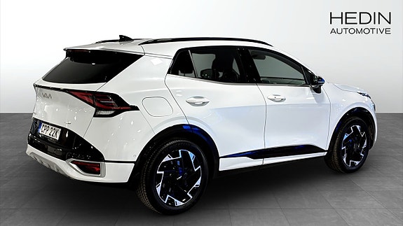 Kia Sportage 2 of 9
