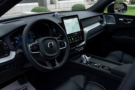 Volvo XC60 9 of 15
