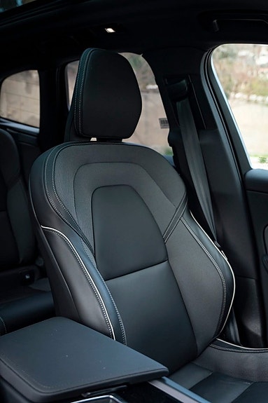 Volvo XC60 7 of 15