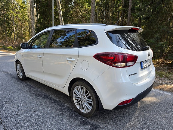 Kia Carens 4 of 5