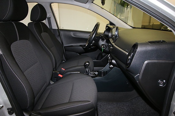 Kia Picanto 11 of 22