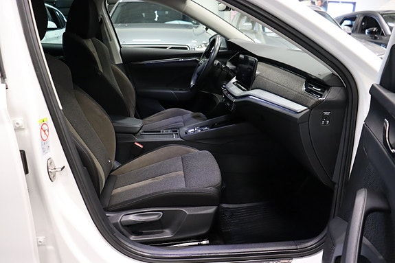 Skoda Octavia Scout 14 of 28