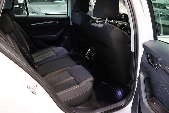 Skoda Octavia Scout 13 of 28