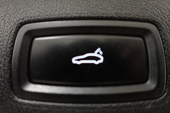 Porsche Cayenne 29 of 30