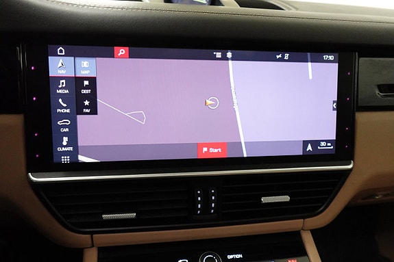 Porsche Cayenne 12 of 30