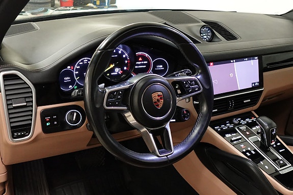 Porsche Cayenne 6 of 30