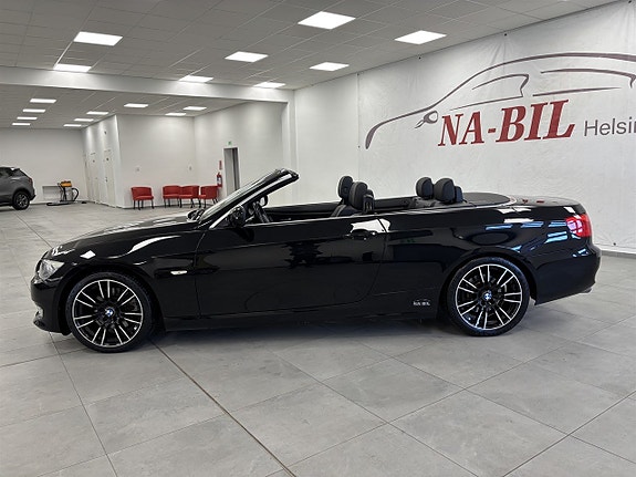 BMW 325i 3 of 5