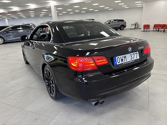 BMW 325i 15 of 17