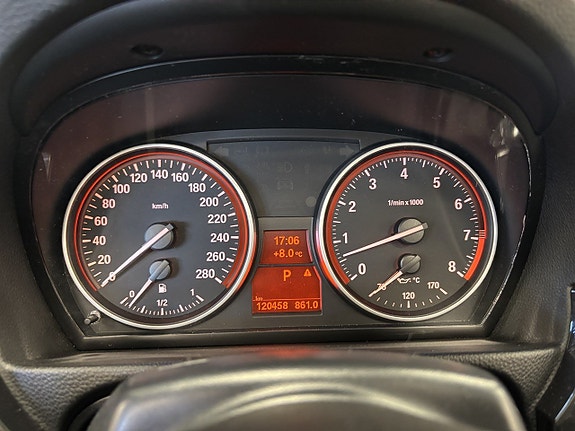 BMW 325i 11 of 17