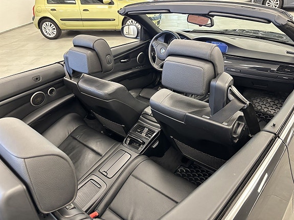 BMW 325i 9 of 17