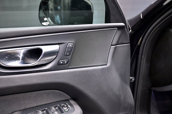 Volvo XC60 20 of 29