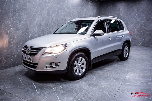 Volkswagen Tiguan 3 of 25