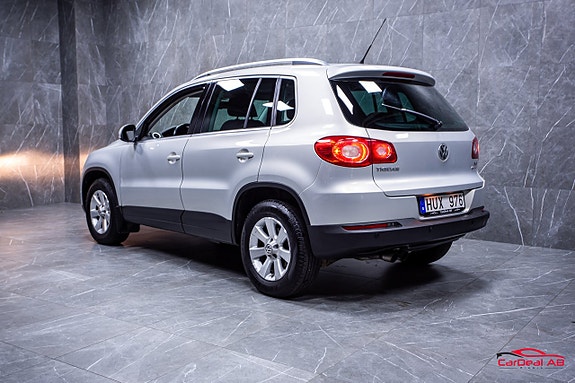 Volkswagen Tiguan 5 of 25