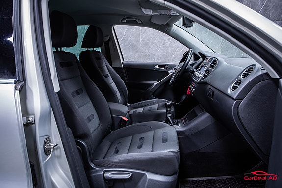 Volkswagen Tiguan 16 of 25
