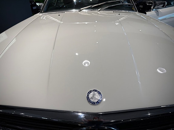 Mercedes-Benz SL350 18 of 26