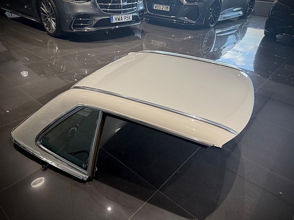 Mercedes-Benz SL350 3 of 5