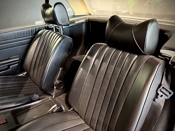 Mercedes-Benz SL350 5 of 5