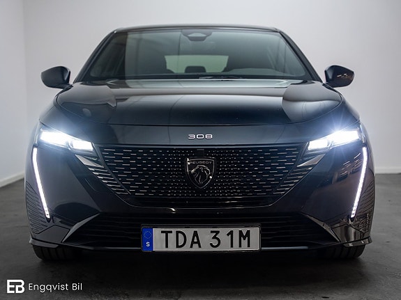 Peugeot 308 2 of 5