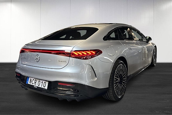 Mercedes-Benz EQS450 4 of 5