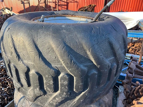 Valmet 820 fälg o däck