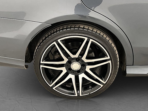 Mercedes-Benz E220 28 of 29
