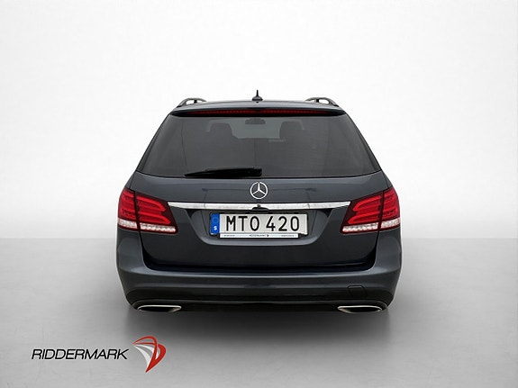 Mercedes-Benz E220 5 of 5
