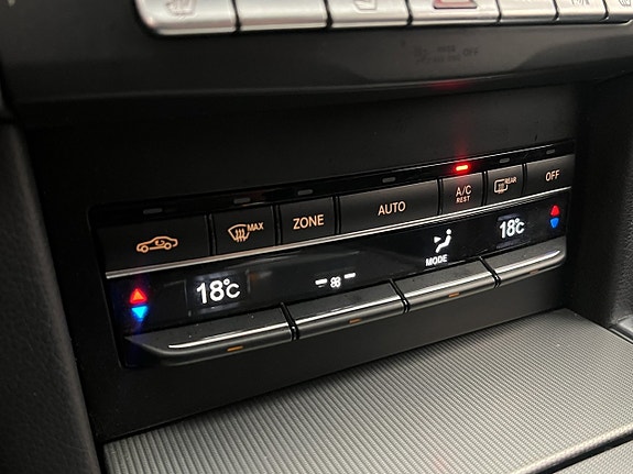 Mercedes-Benz E220 18 of 29