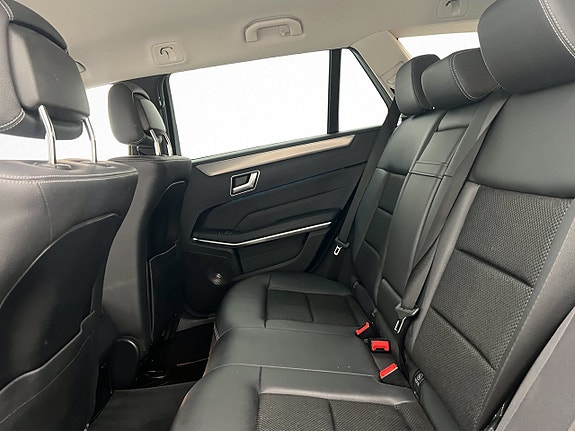 Mercedes-Benz E220 23 of 29